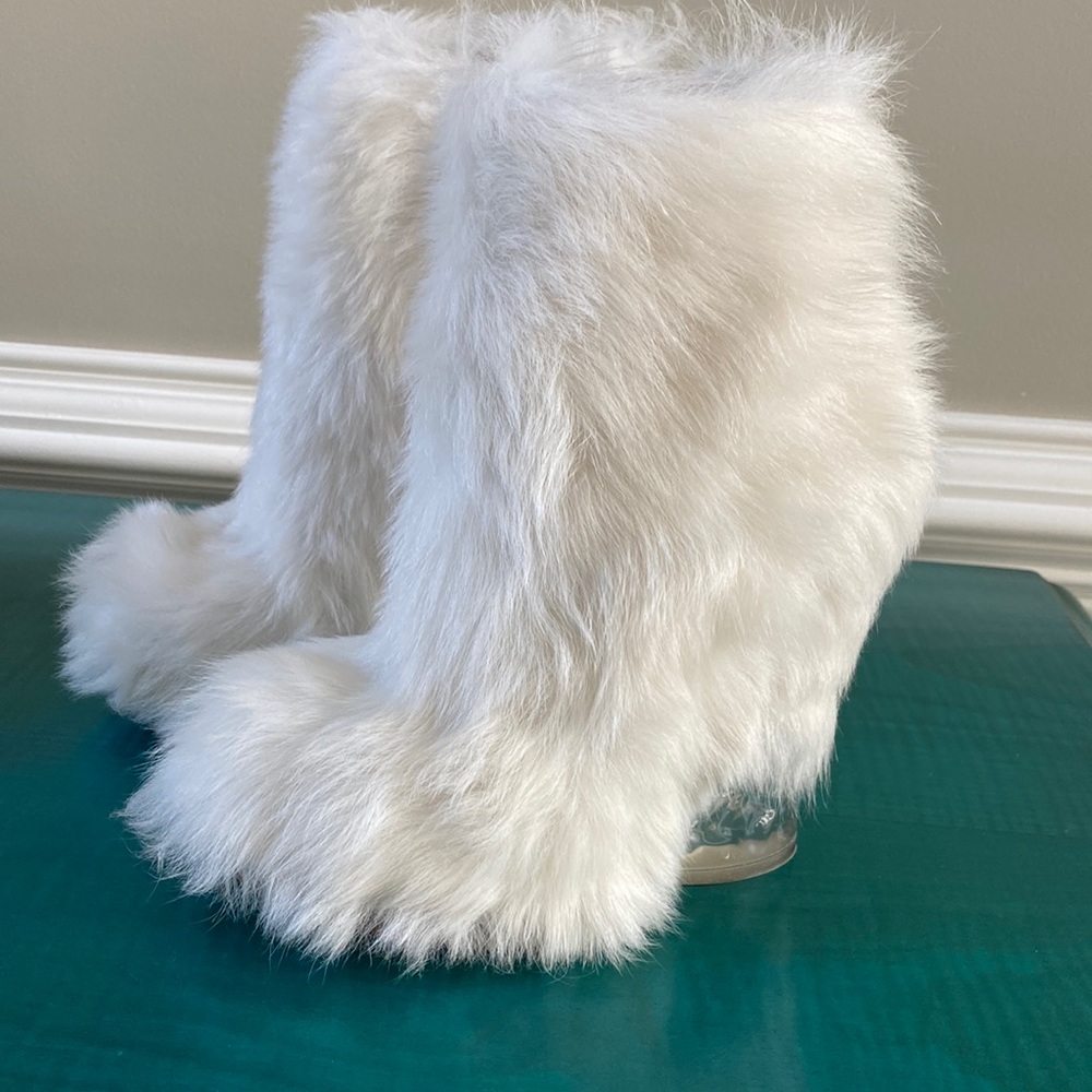 Rare Fendi Ice Walkers 37